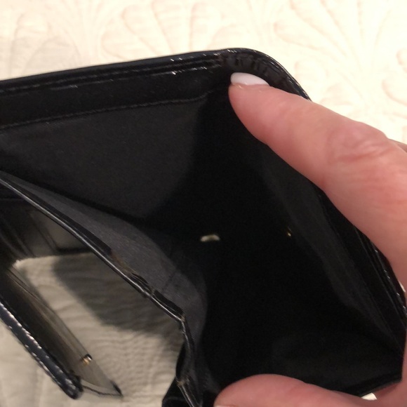 Black Patent Leather Wallet - Picture 5 of 7